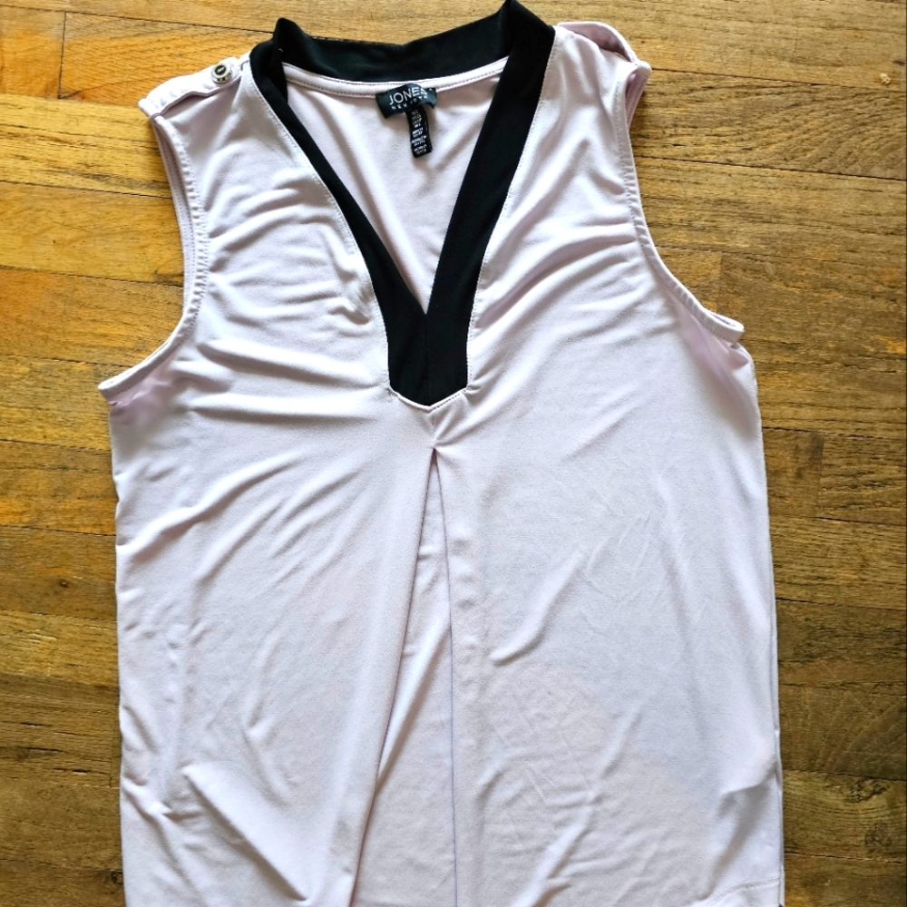 𝅺SLEEVELESS Lilac Blouse Size Sm